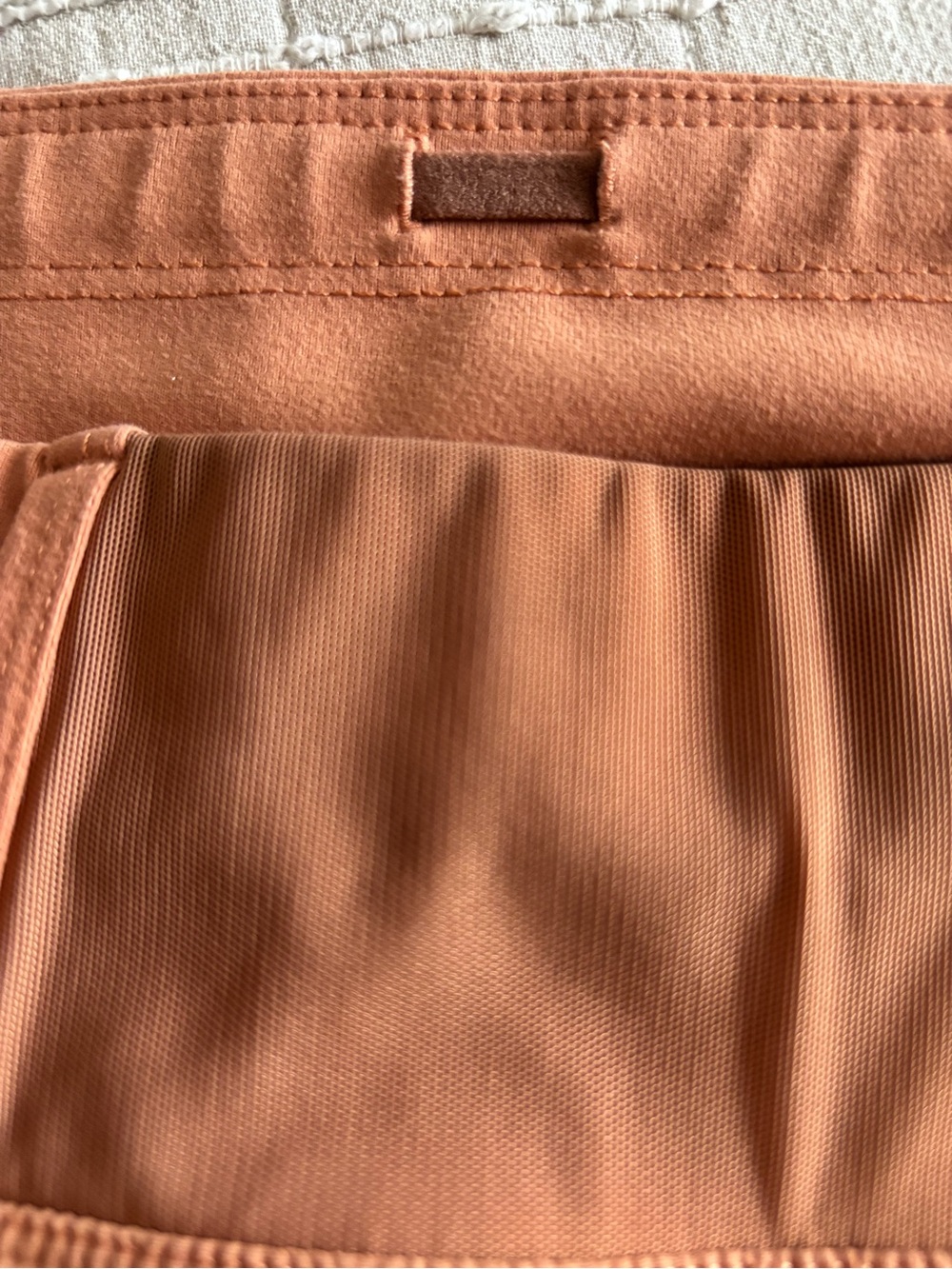 Athleta Women’s Stretch Midi Rise Trekkie North Peach Shorts Size/M - Picture 9 of 12